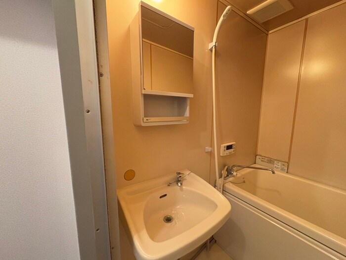 物件内観写真10　(洗面)