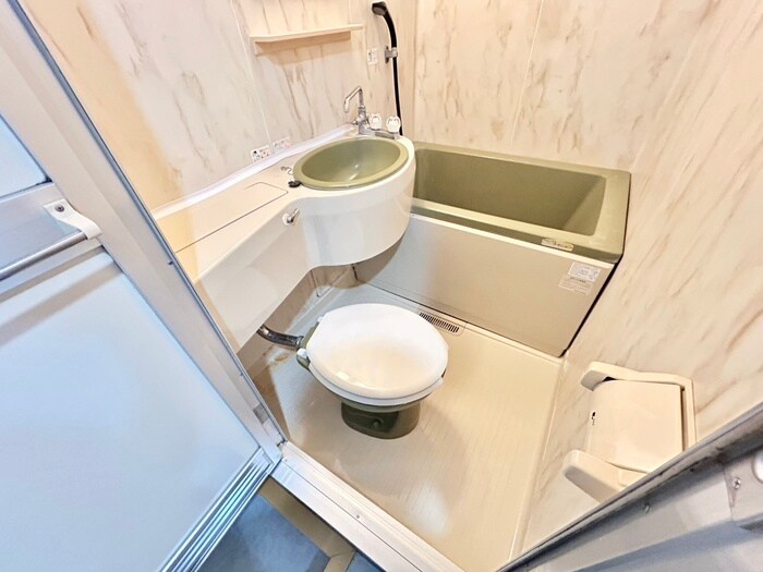 物件内観写真14　(トイレ)