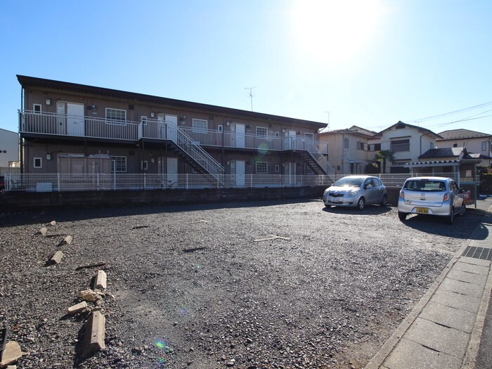 物件外観写真5　(駐車場)