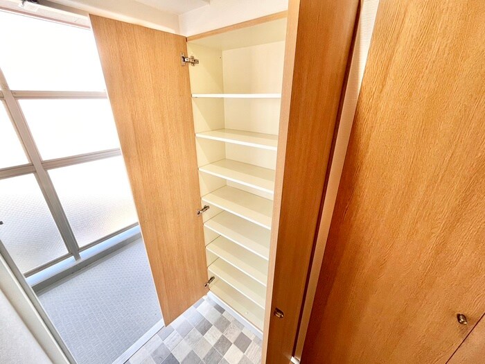 物件内観写真17　(靴箱)