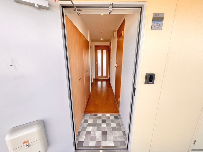 物件内観写真22　(玄関)