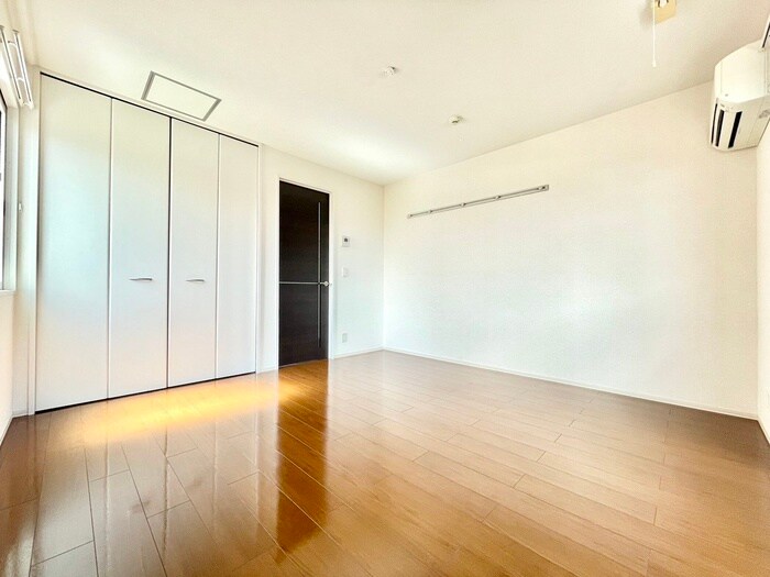 物件内観写真10　(居室)