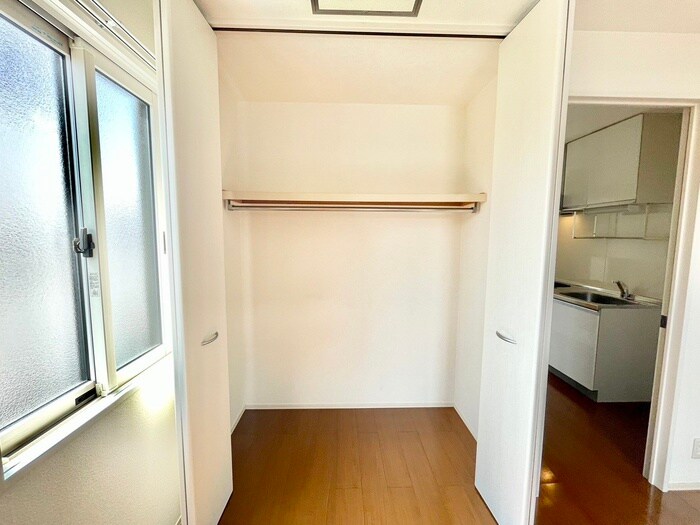 物件内観写真16　(収納)