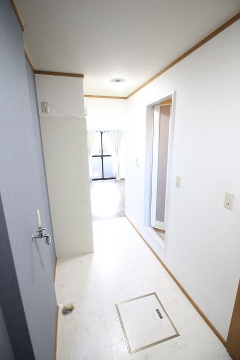 物件内観写真17　(玄関)