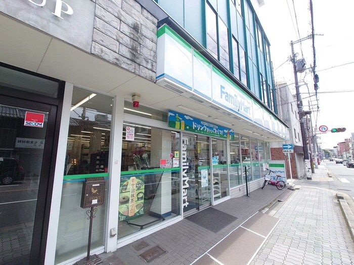 ファミリーマート塚本祗園東山店
