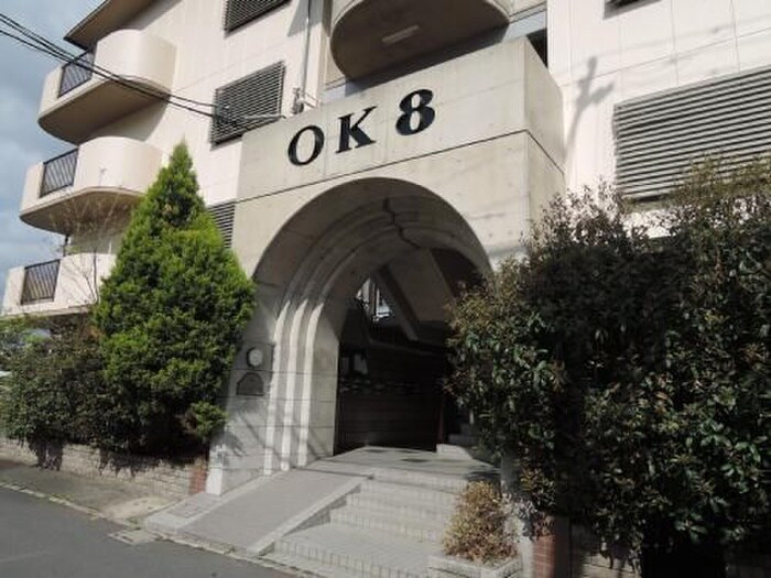 物件外観写真6　(エントランス部分)