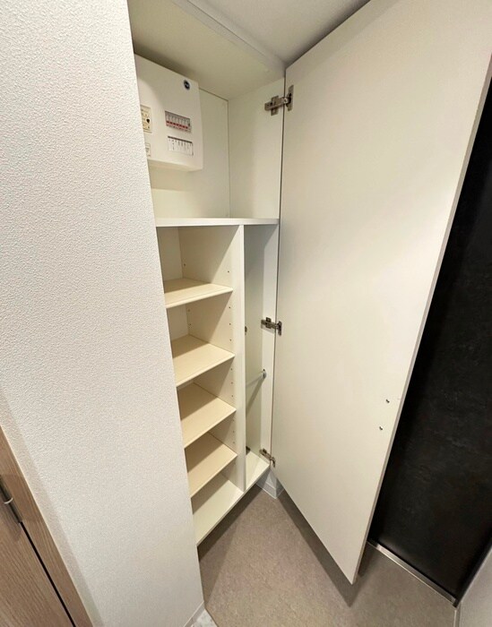 物件内観写真8　(靴箱)