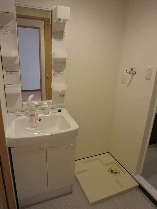 物件内観写真8　(洗面)