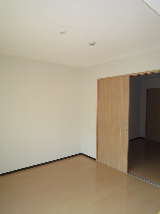 物件内観写真11　(居室)