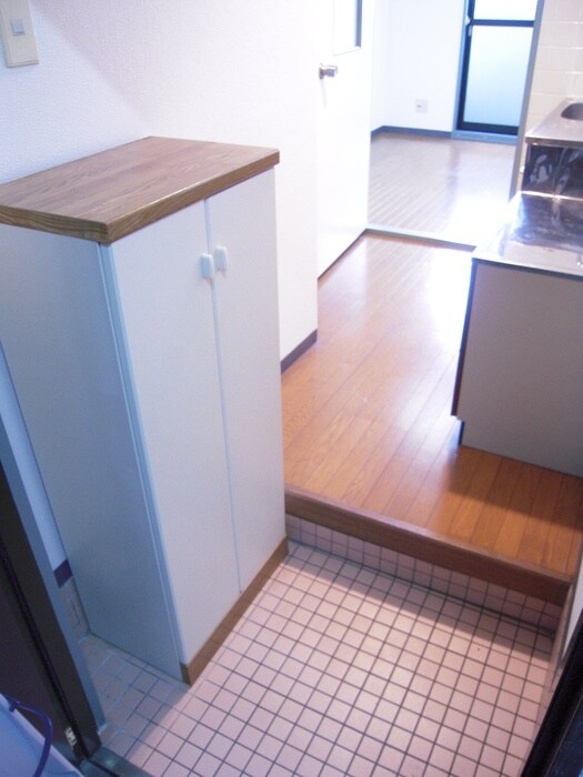 物件内観写真7　(玄関)