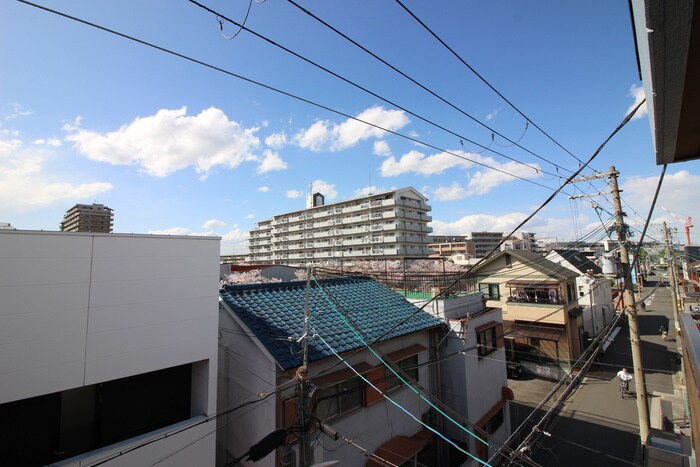 物件内観写真17　(室内からの展望)