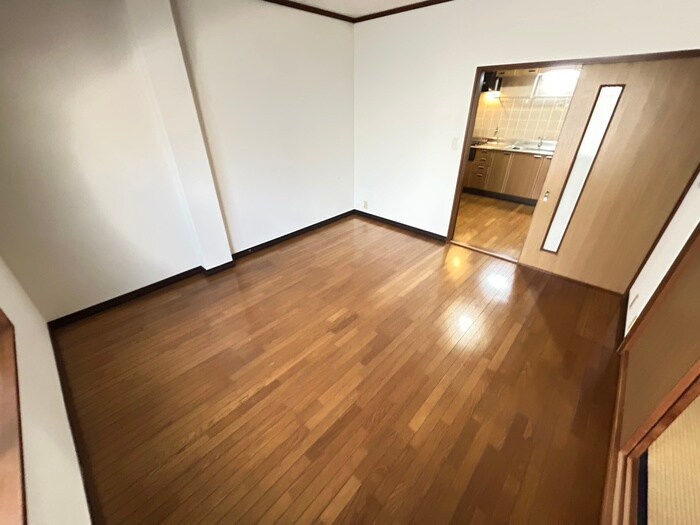 物件内観写真10　(居室)