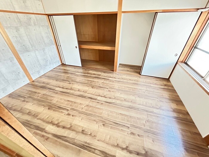 物件内観写真10　(居室)