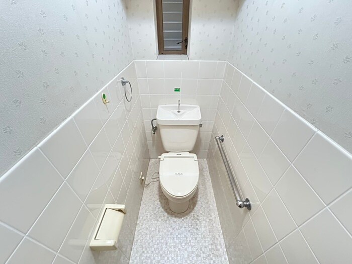 物件内観写真17　(トイレ)