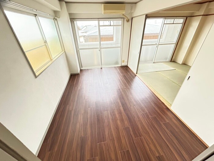 物件内観写真9　(居室)