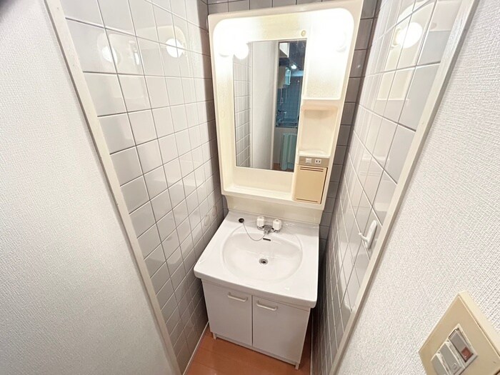 物件内観写真15　(洗面)