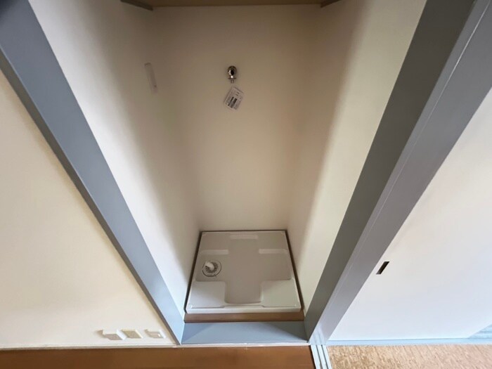 物件内観写真17　(洗濯機置場)