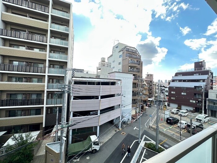 物件内観写真22　(室内からの展望)