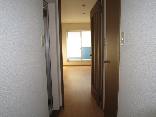 物件内観写真13　(廊下)