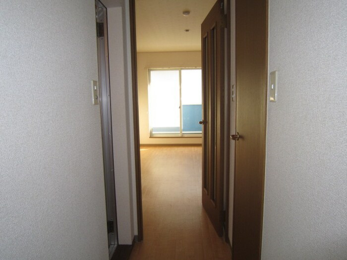 物件内観写真18　(廊下)
