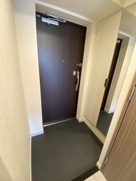 物件内観写真7　(玄関)