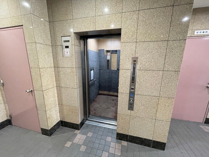 物件外観写真6　(建物設備)