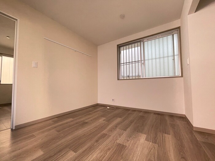 物件内観写真8　(居室)