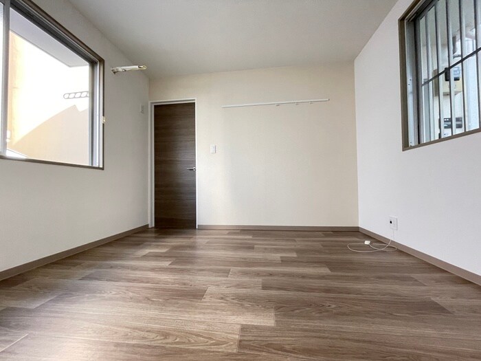 物件内観写真10　(居室)