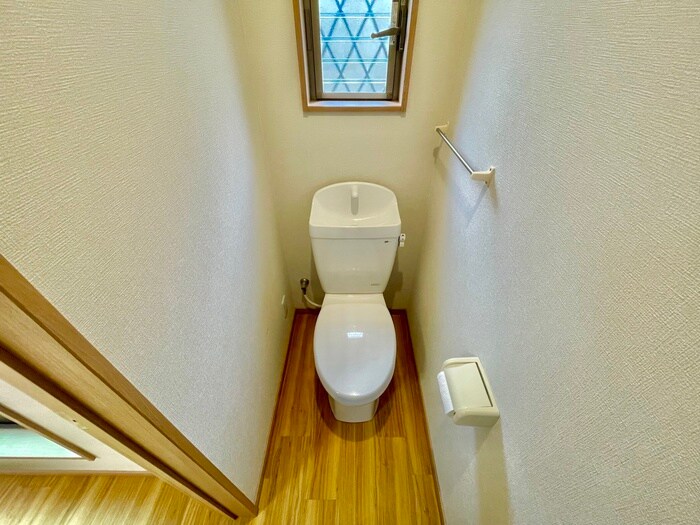 物件内観写真11　(トイレ)