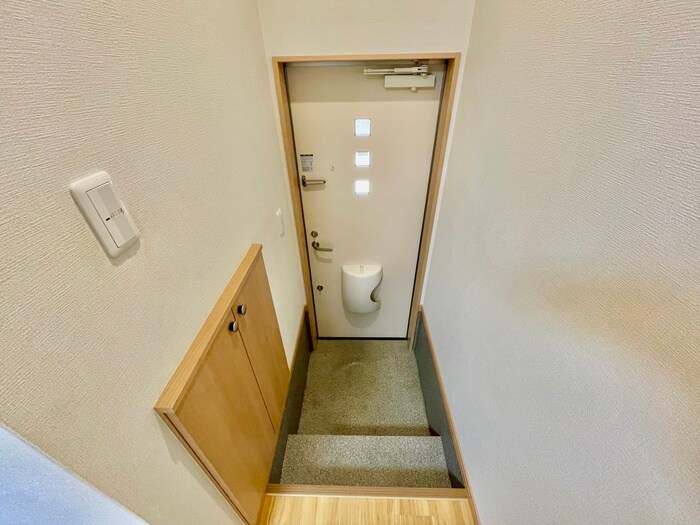 物件内観写真17　(玄関)