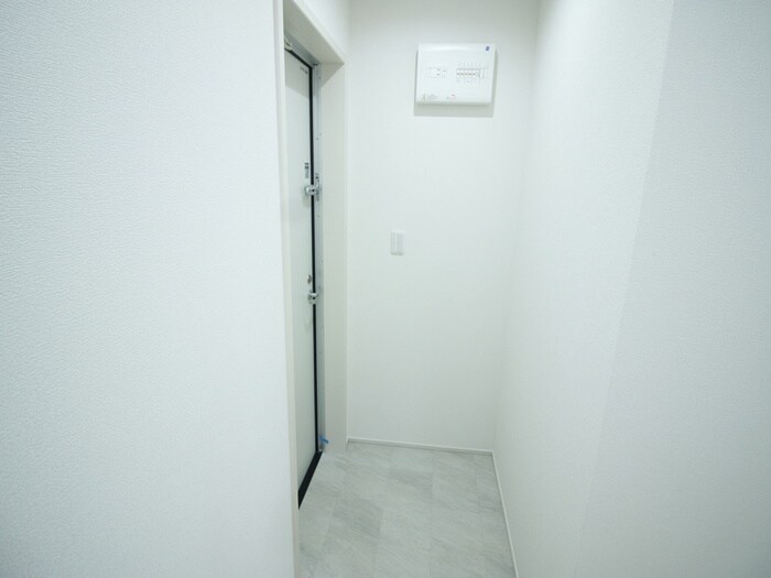 物件内観写真7　(玄関)