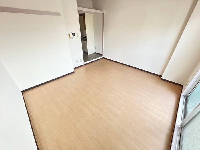 物件内観写真10　(居室)