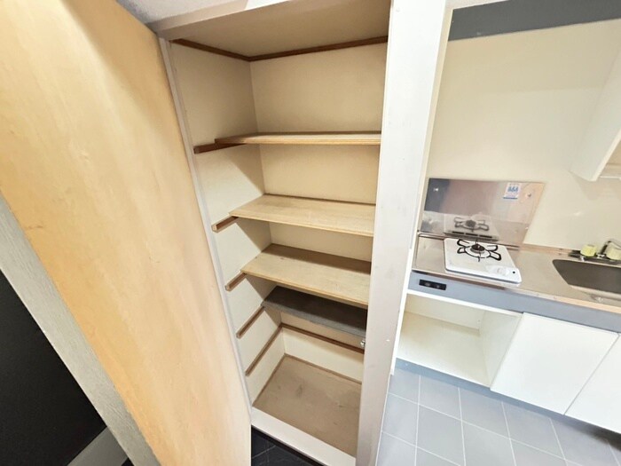 物件内観写真15　(靴箱)