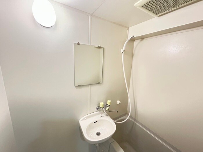 物件内観写真16　(洗面)