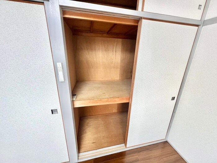 物件内観写真12　(収納)