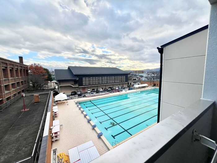 物件内観写真15　(室内からの展望)