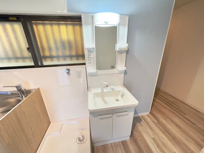 物件内観写真10　(洗面)