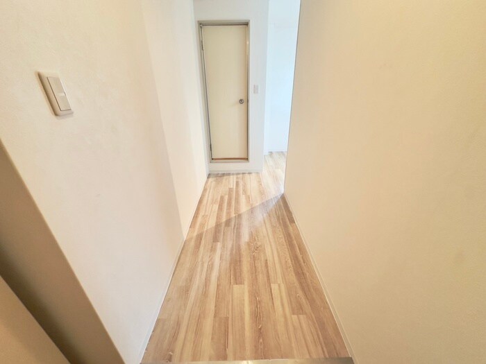 物件内観写真19　(廊下)