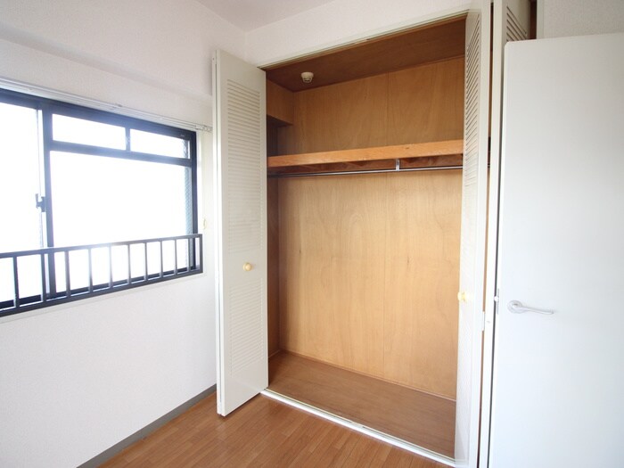 物件内観写真11　(収納)