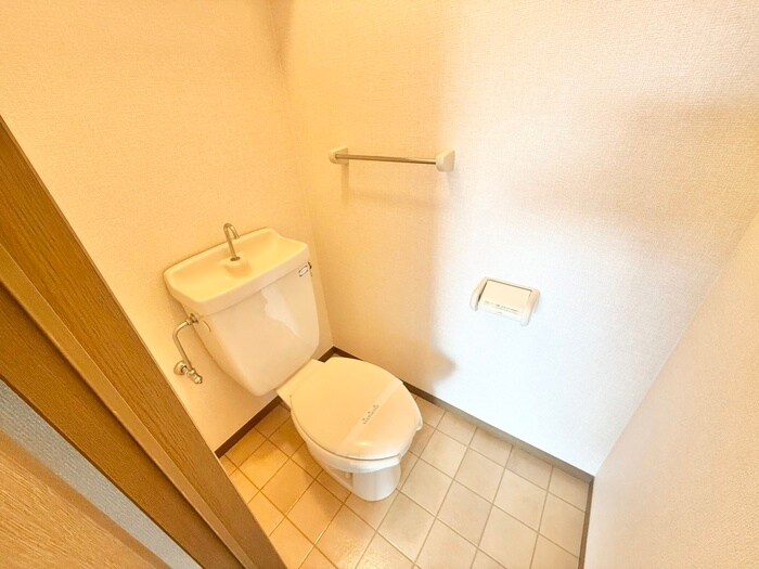 物件内観写真15　(トイレ)