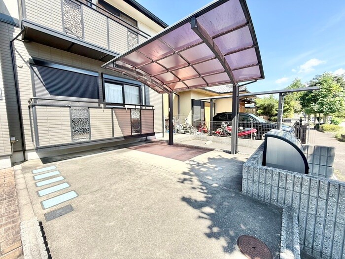 物件外観写真4　(駐輪場)