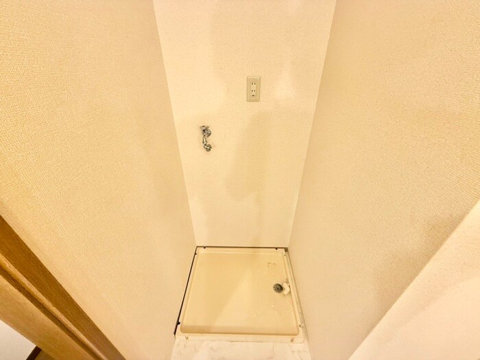 物件内観写真14　(洗濯機置場)