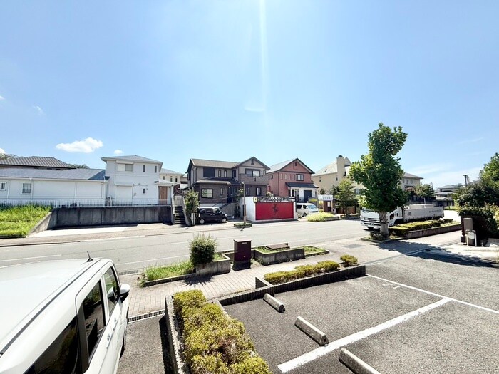 物件内観写真16　(室内からの展望)