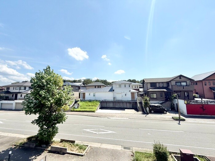 物件内観写真16　(室内からの展望)