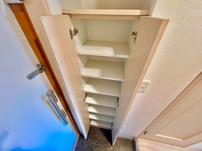 物件内観写真17　(靴箱)