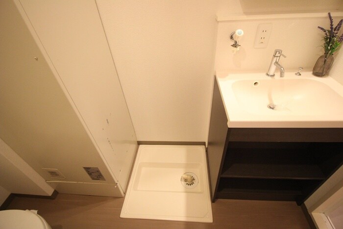 物件内観写真10　(洗濯機置場)