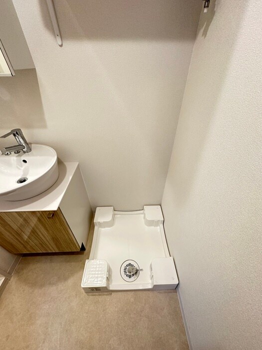 物件内観写真11　(洗濯機置場)