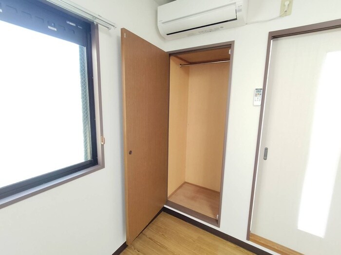 物件内観写真10　(収納)