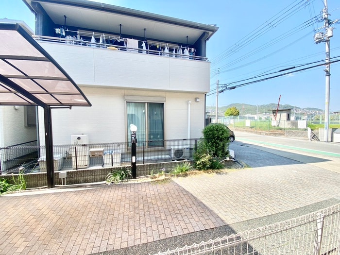 物件内観写真22　(室内からの展望)