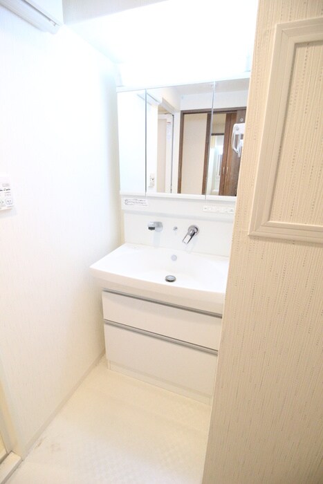 物件内観写真9　(洗面)